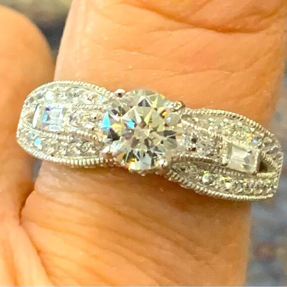 Gorgeous designer engagement ring . Size 10 . Platinum over silver . - Picture 1 of 7